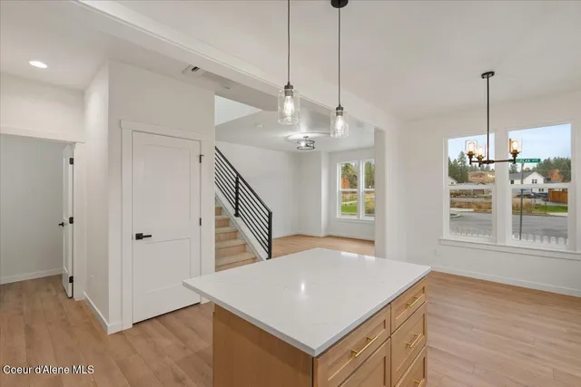 $439,900 | 351 East Grosbeak Avenue, Hayden, ID 83835