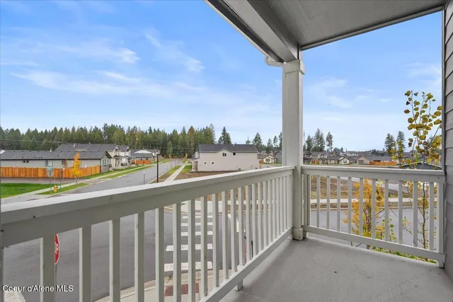 $439,900 | 351 East Grosbeak Avenue, Hayden, ID 83835