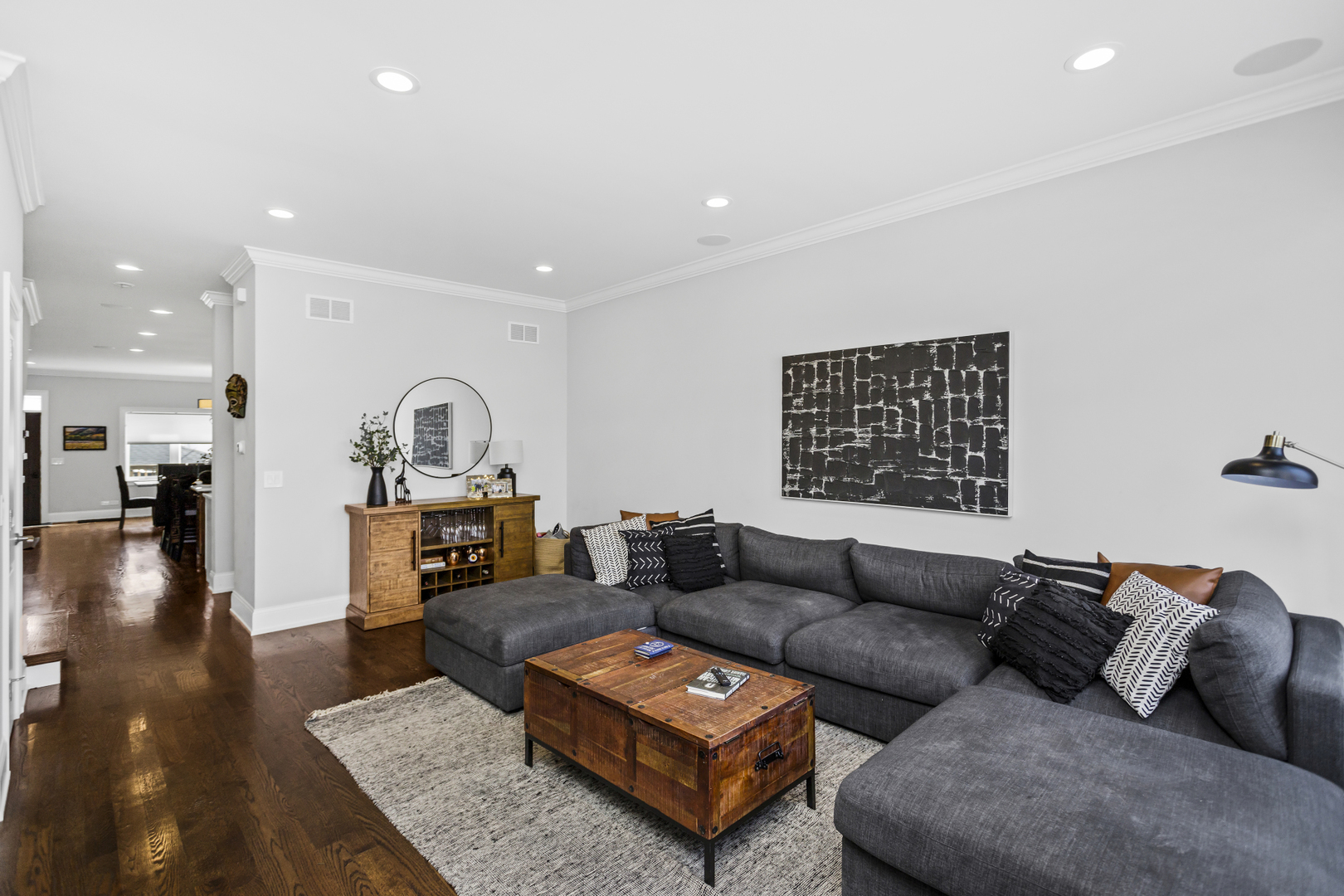 3353 South Racine Avenue Chicago, IL 60608 - Photo 3 of 19 Gallery Image 3