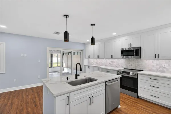 $3,200 | 6660 Cape Hatteras Way Northeast, Unit 1, St. Petersburg, FL 33702