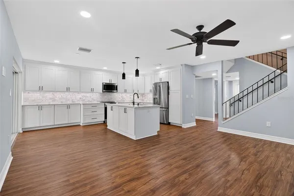 $3,200 | 6660 Cape Hatteras Way Northeast, Unit 1, St. Petersburg, FL 33702