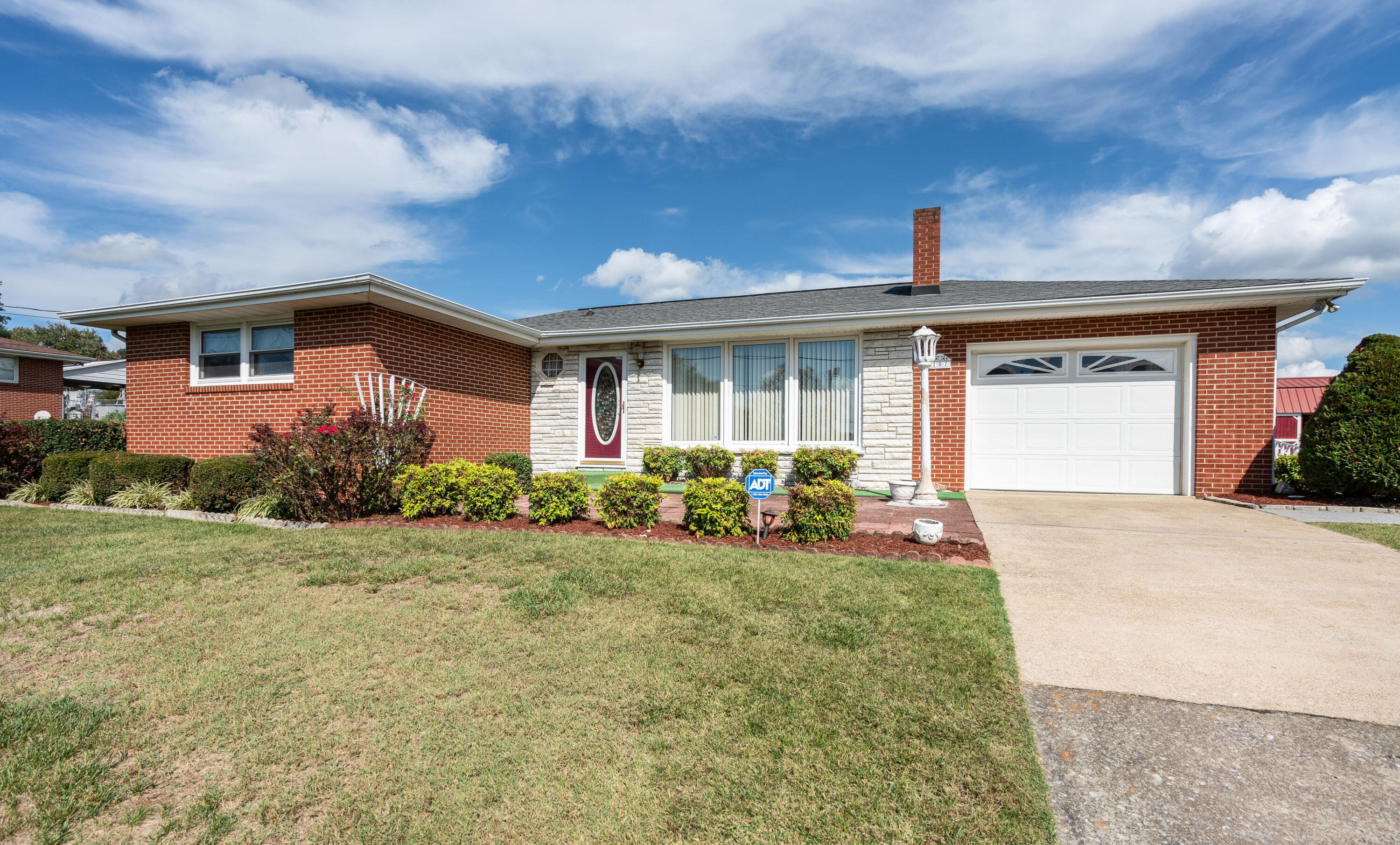 107 Dickson Road Kingsport, TN 37660 - Photo 1 of 44 DSC01986-Edit