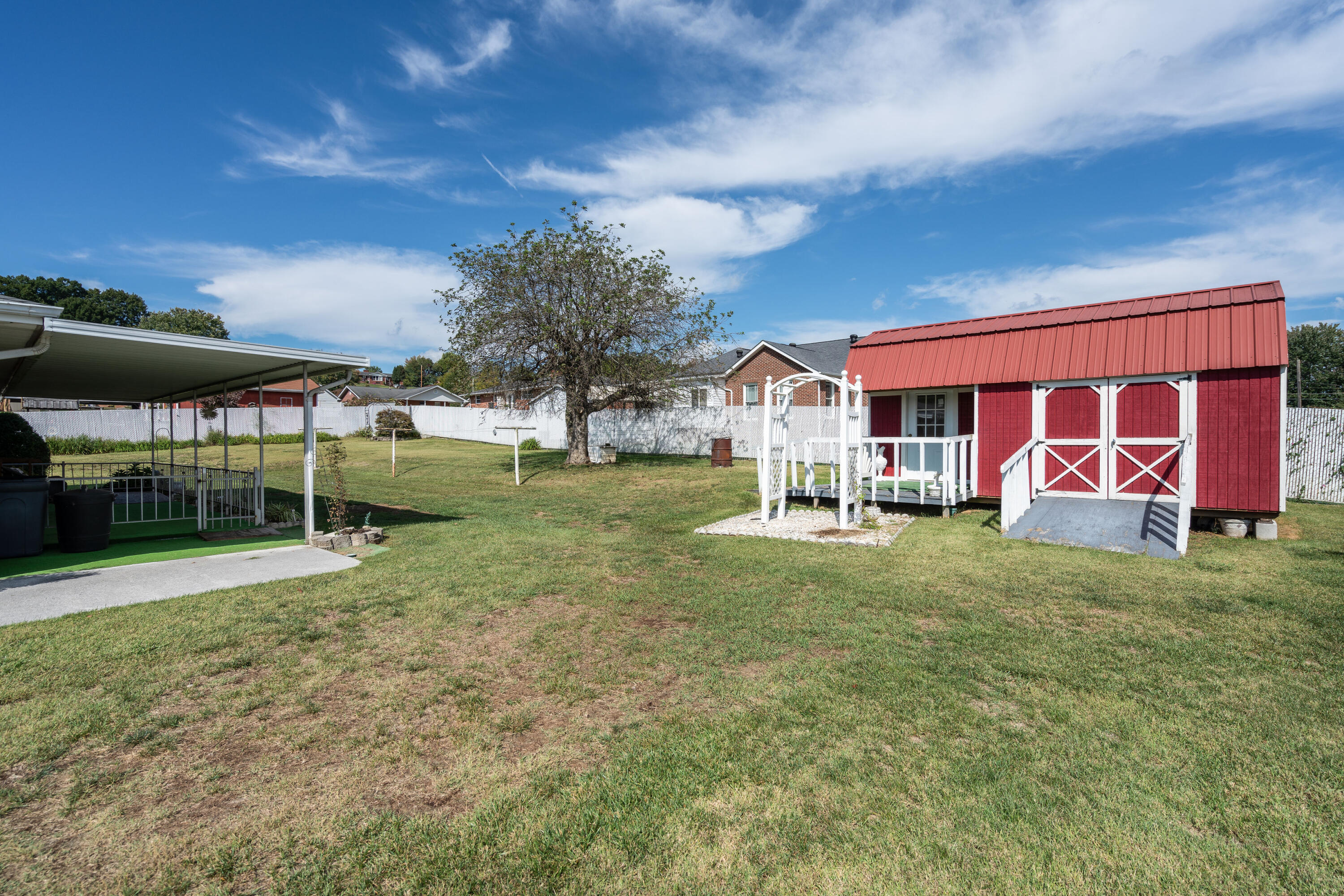 107 Dickson Road Kingsport, TN 37660 - Photo 9 of 44 DSC02026-Edit