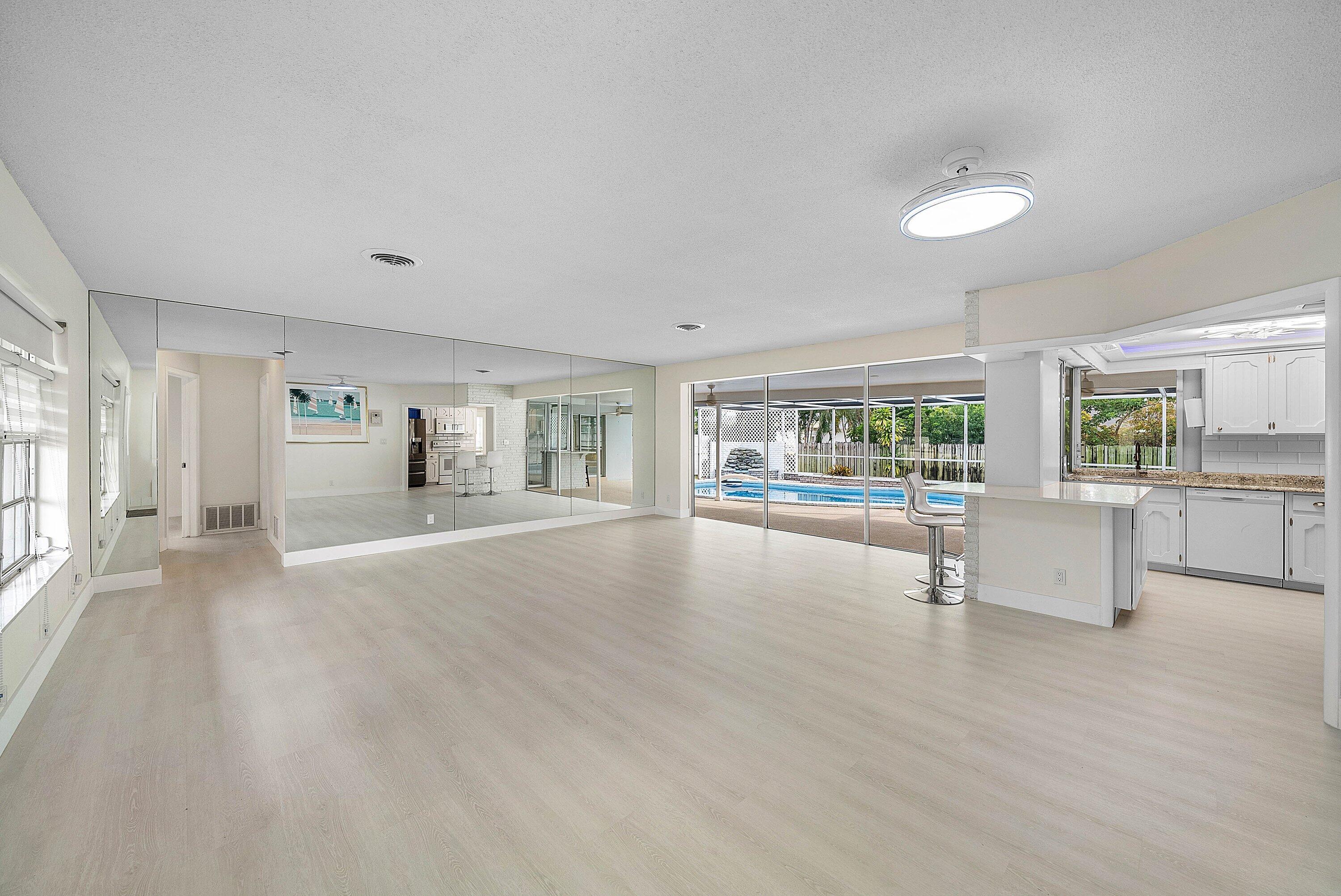 262 Northeast 24th Court Boca Raton, FL 33431 - Photo 12 of 51 262 NE 24th Court (8)