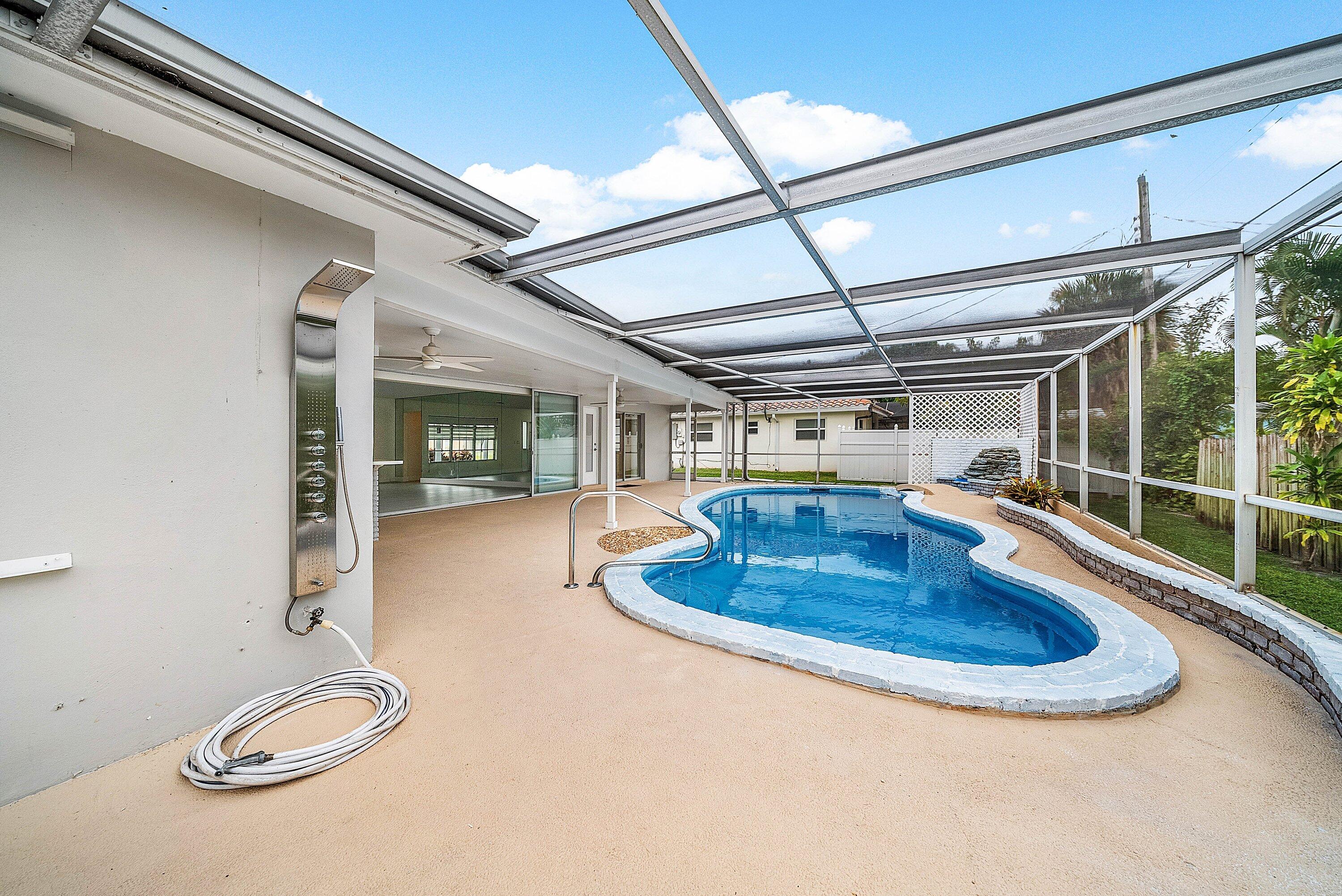 262 Northeast 24th Court Boca Raton, FL 33431 - Photo 28 of 51 262 NE 24th Court (31)