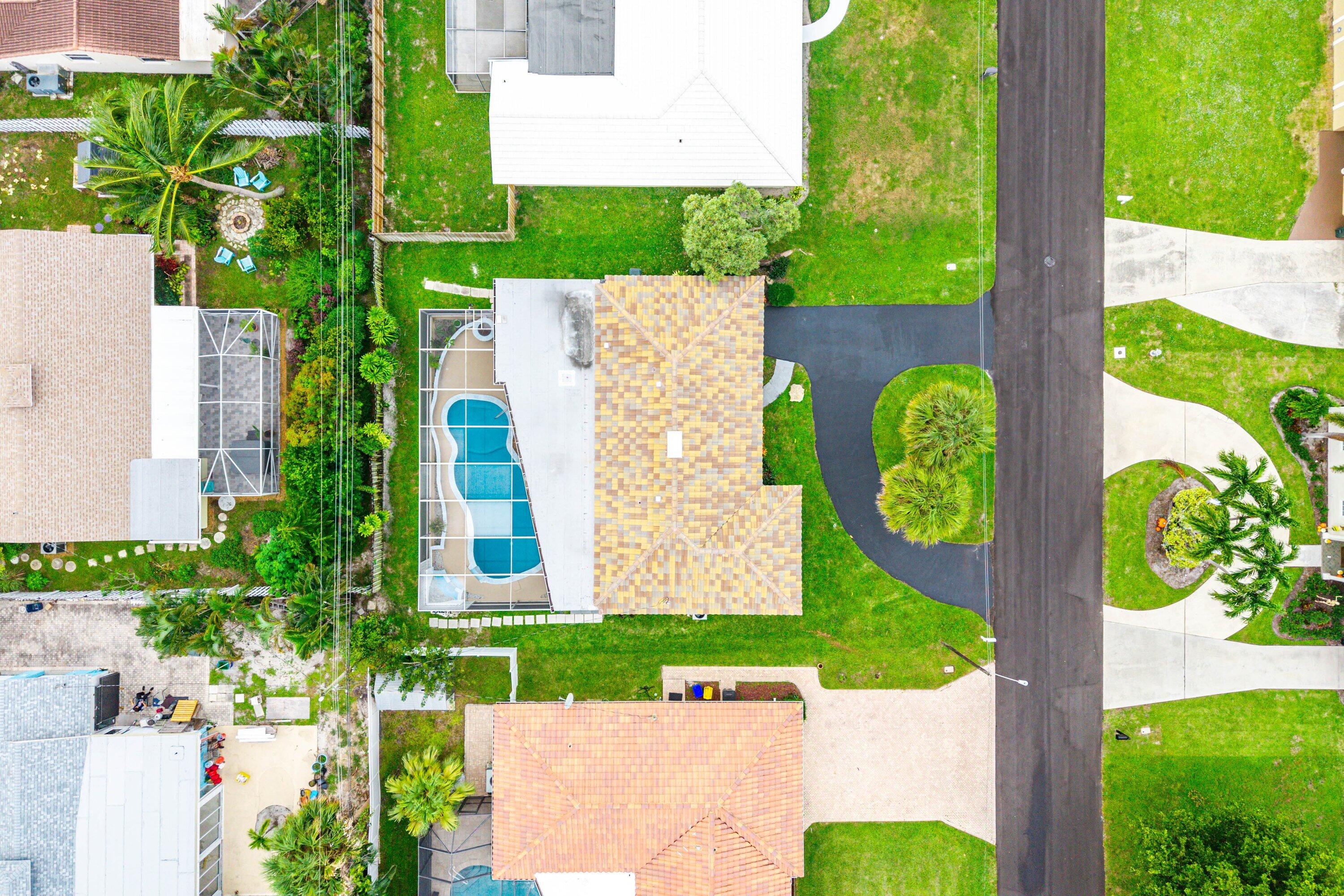 262 Northeast 24th Court Boca Raton, FL 33431 - Photo 35 of 51 262 NE 24th Court (40)