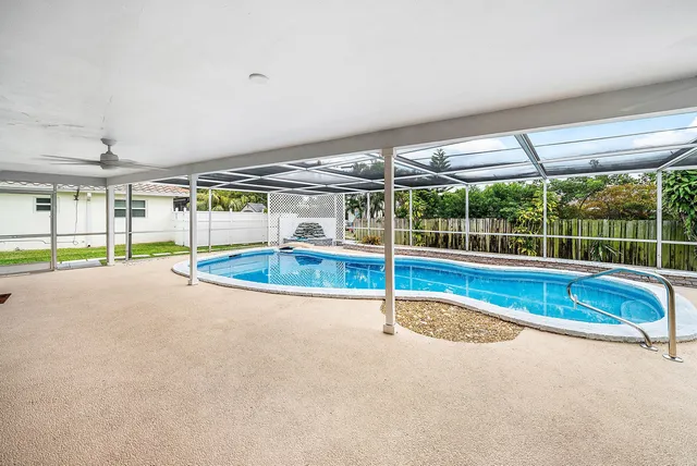 $774,900 | 262 Northeast 24th Court, Boca Raton, FL 33431