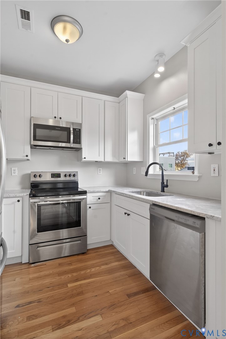 1110 Perry Street Richmond, VA 23224 - Photo 10 of 34