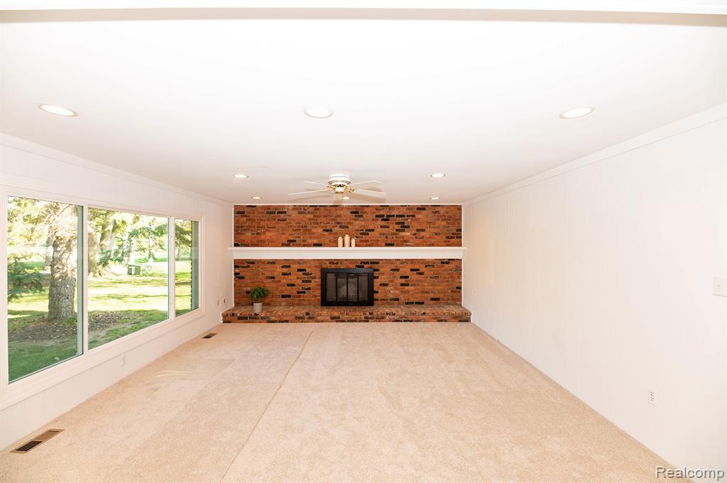 645 Lockmoore Court Rochester Hills, MI 48307 - Photo 20 of 56