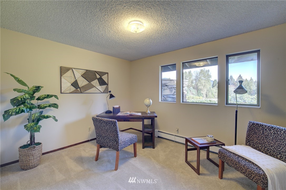 19415 Southeast 141st Street Renton, WA 98059 - Photo 34 of 39 a living room with furniture