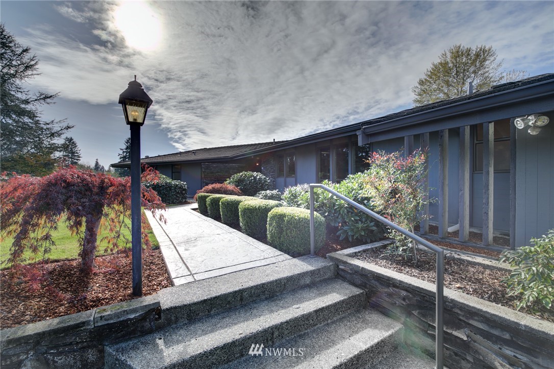 19415 Southeast 141st Street Renton, WA 98059 - Photo 8 of 39 a view of outdoor space yard and patio