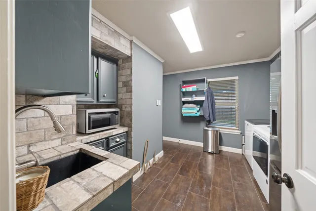 $597,500 | 8314 Atascocita Lake Way, Humble, TX 77346