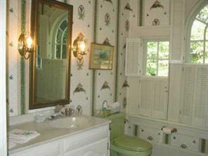 1116 Queens Road Charlotte, NC 28207 - Photo 6 of 8 Gallery Image 6