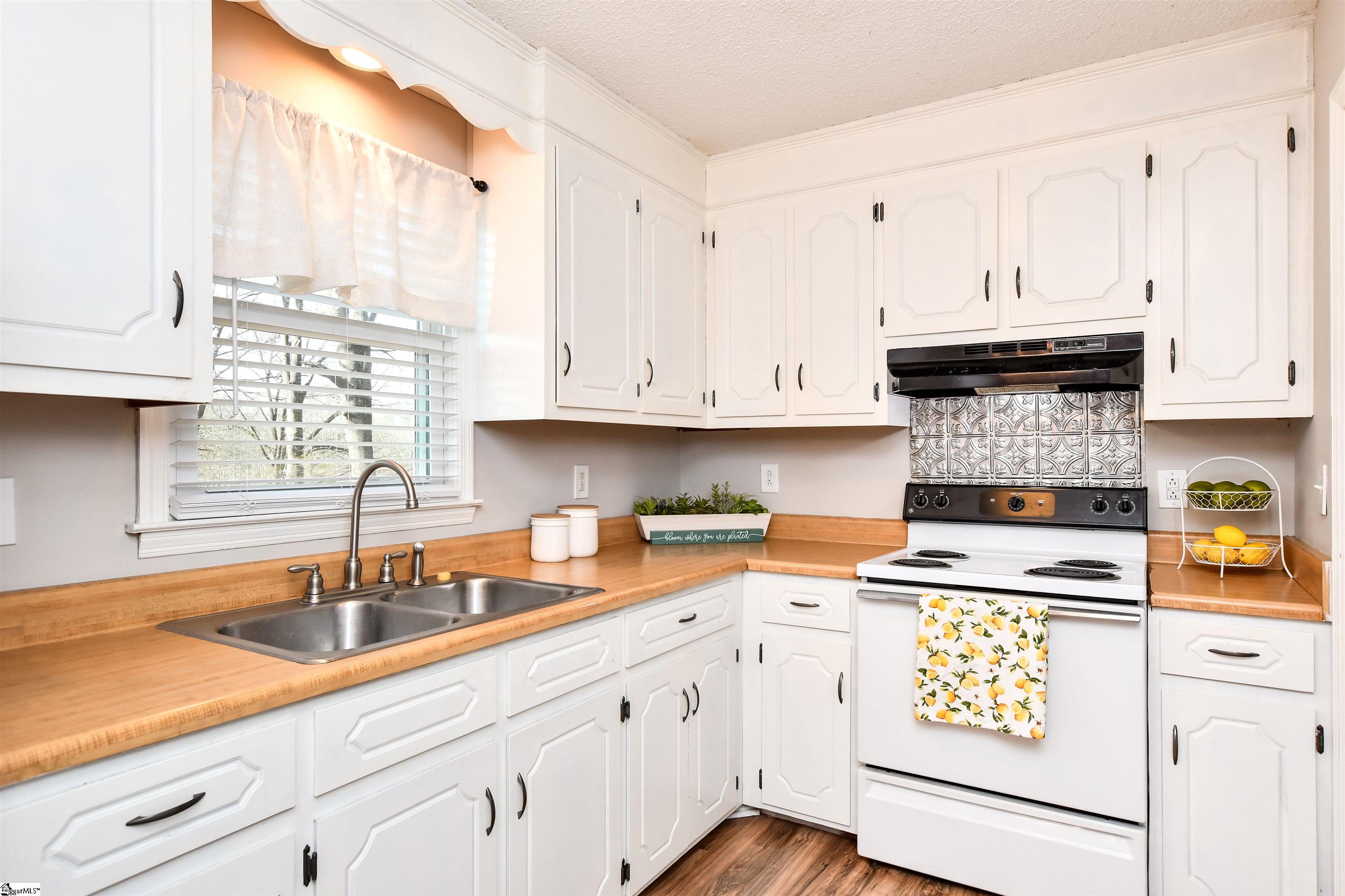160 State Rd S-42-9222 Boiling Springs, SC 29316 - Photo 11 of 21 Gallery Image 11