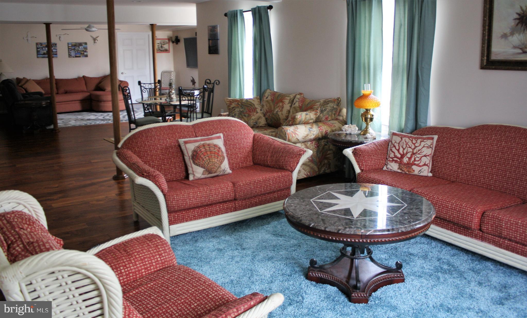 148 Ruth Court Strasburg, VA 22657 - Photo 27 of 30 a living room with furniture