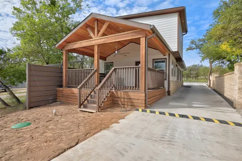 $1,325,000 | 2903 Oak Ridge Drive, Spicewood, TX 78669