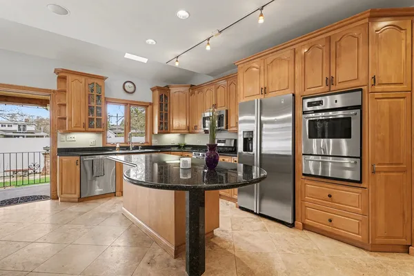 $1,399,999 | 2975 Glenview Road, Glenview, IL 60025