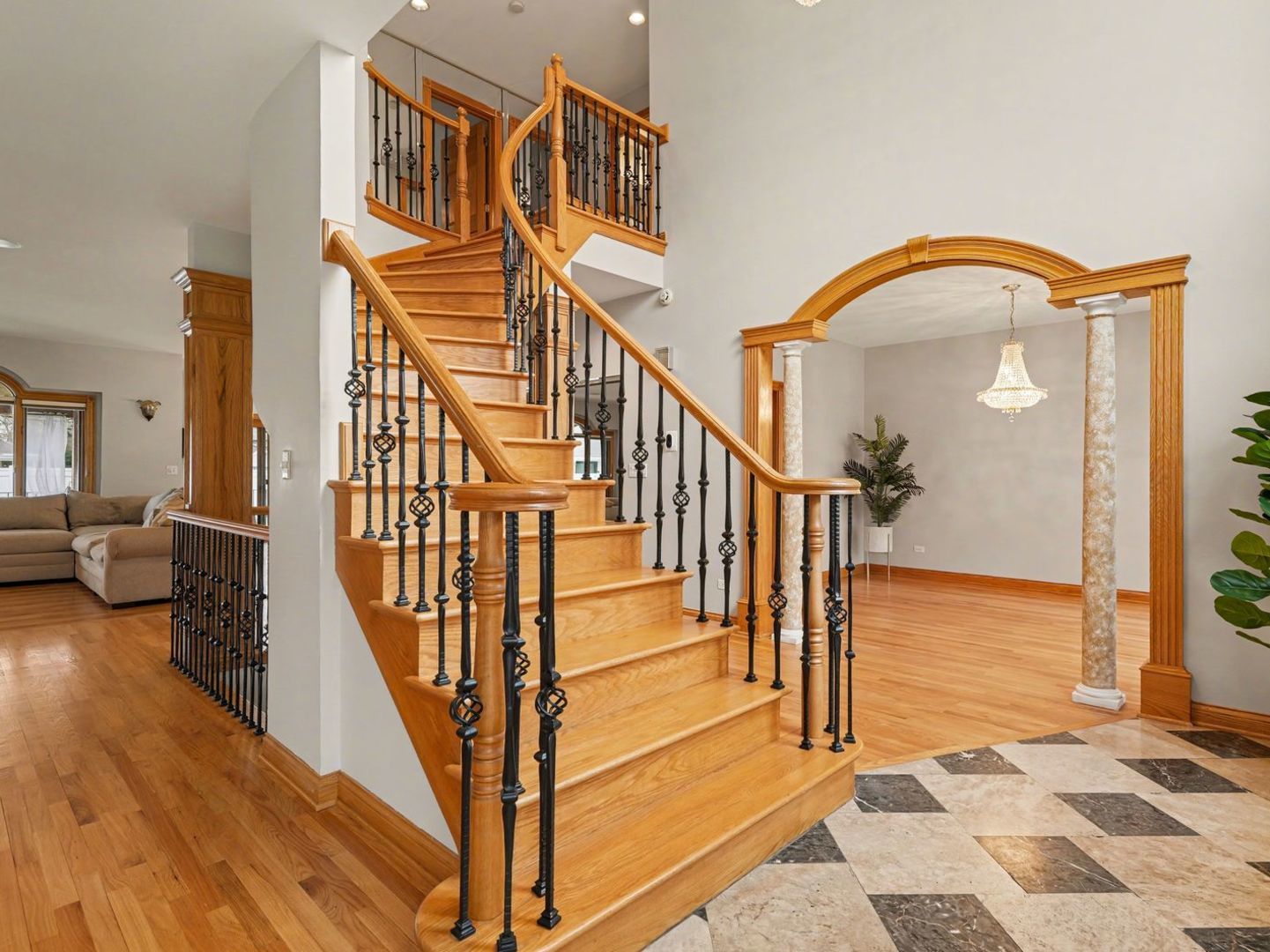 2975 Glenview Road Glenview, IL 60025 - Photo 3 of 60