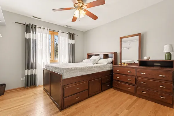 $1,399,999 | 2975 Glenview Road, Glenview, IL 60025