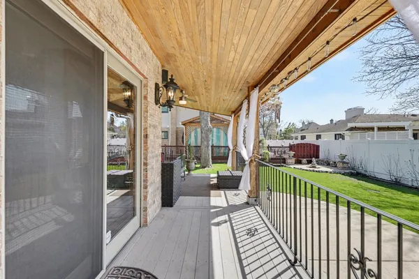 $1,399,999 | 2975 Glenview Road, Glenview, IL 60025