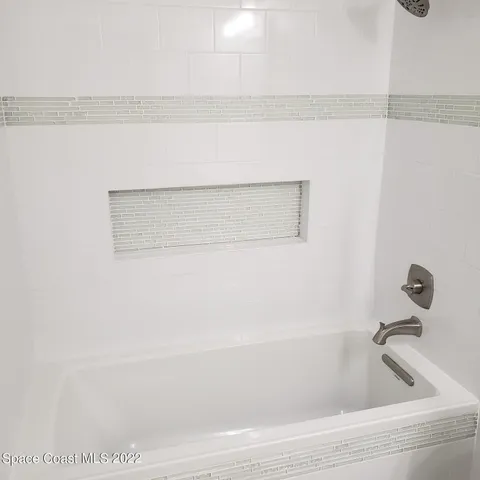 a view of empty room with window