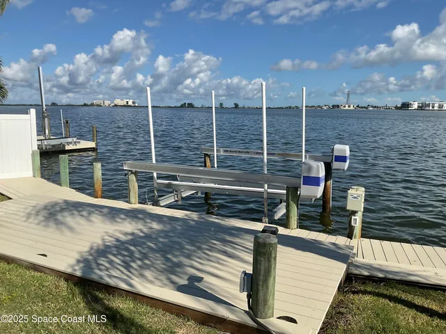 $5,500 | 215 Andros Avenue, Cocoa Beach, FL 32931