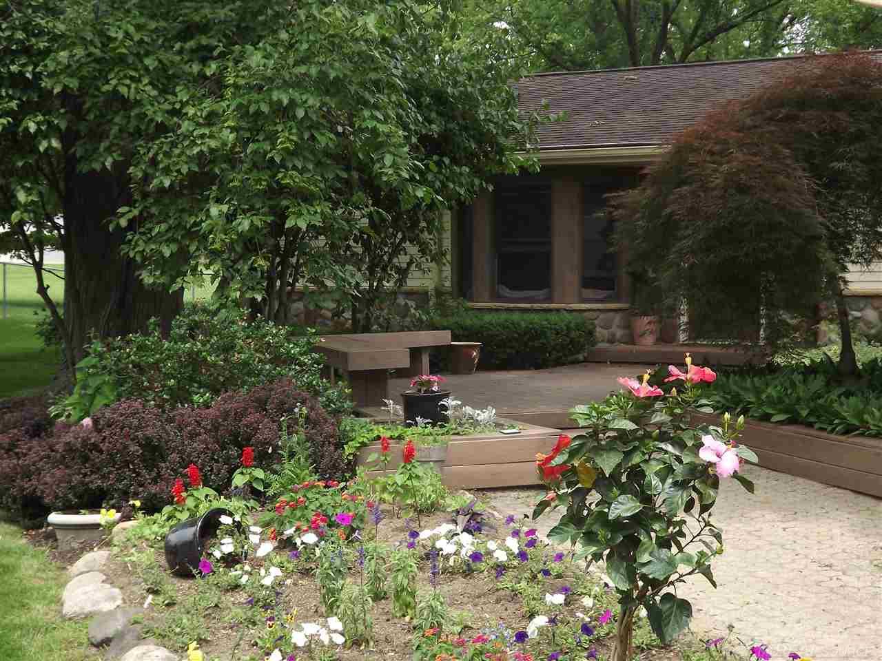 410 Lehigh Road Rochester Hills, MI 48307 - Photo 2 of 26