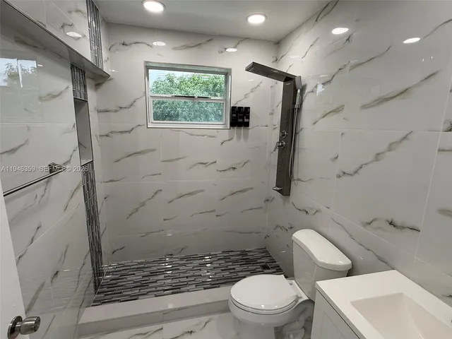 a view of a window in a room