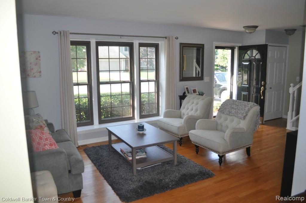 Elegant Living Room with Wood Floors