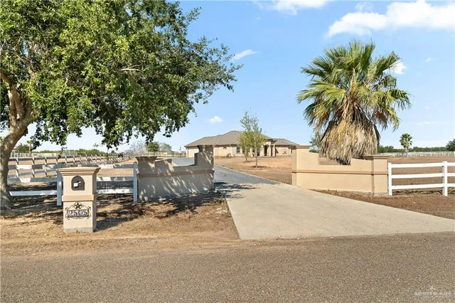 a view of hotel and outdoor space