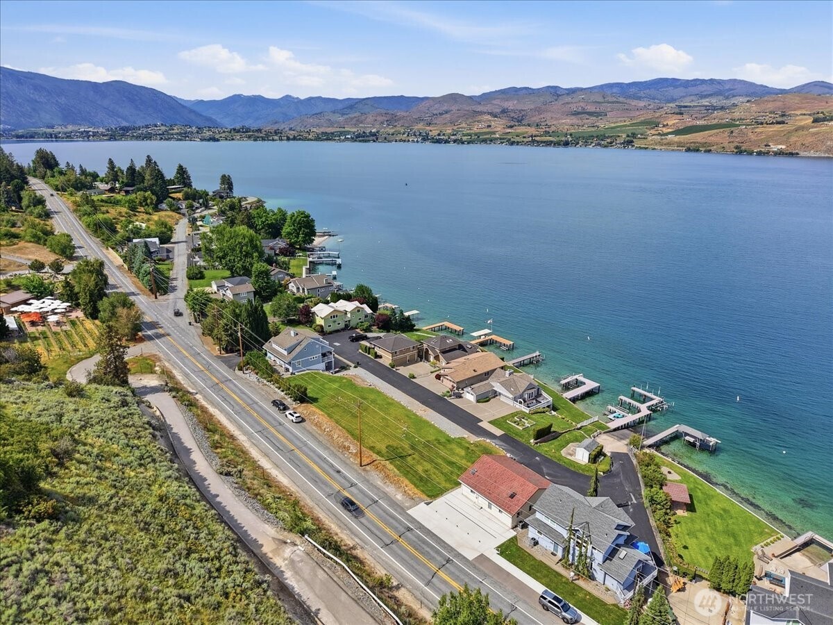1496 South Lakeshore Road Chelan, WA 98816 - Photo 36 of 40