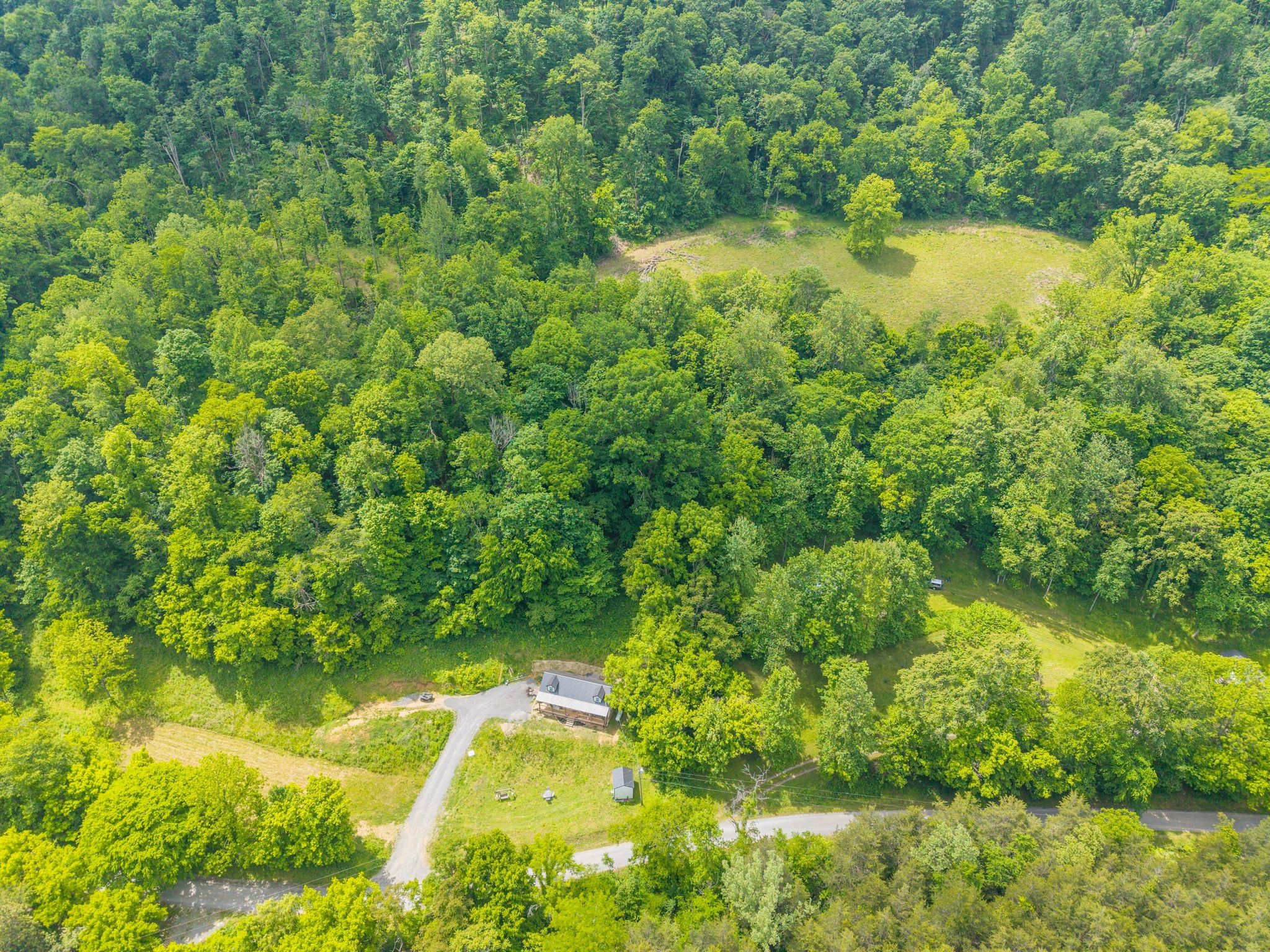 549 Hix Hollow Road Whitleyville, TN 38588 - Photo 12 of 38