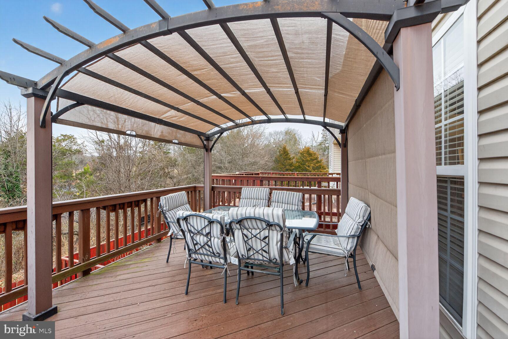 18152 Mill House Square Leesburg, VA 20176 - Photo 18 of 21 oversized deck and covered gazebo