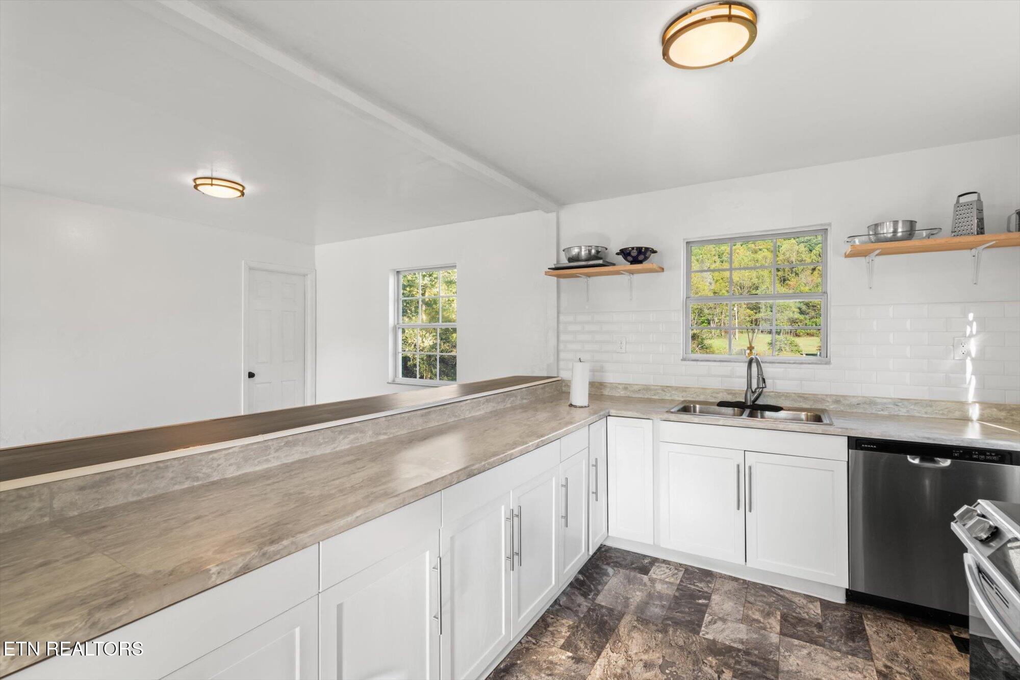 147 Justice Road Oliver Springs, TN 37840 - Photo 8 of 25 08-147-Justice-Rd-Oliver-Springs-TN-8