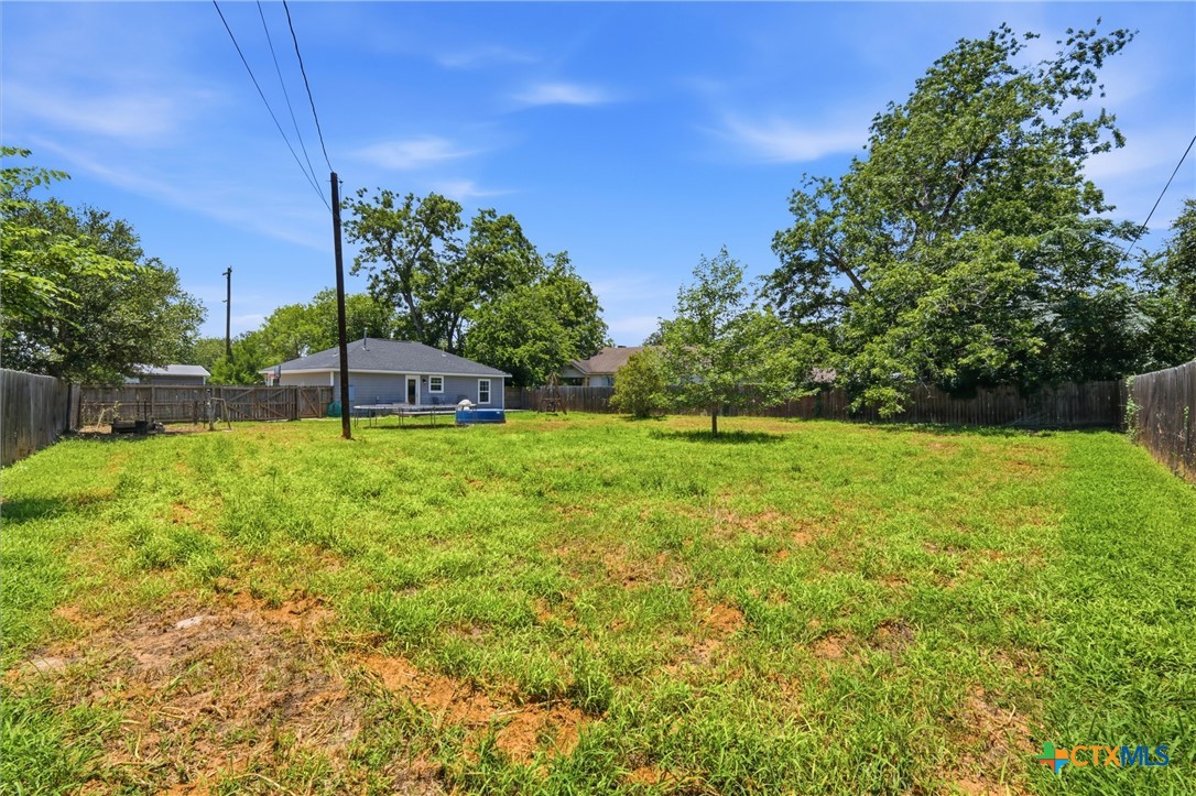 554 West Austin Street Luling, TX 78648 - Photo 40 of 47