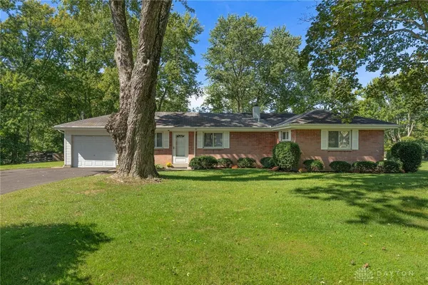 $219,000 | 1663 Curlett Drive, Dayton, OH 45432