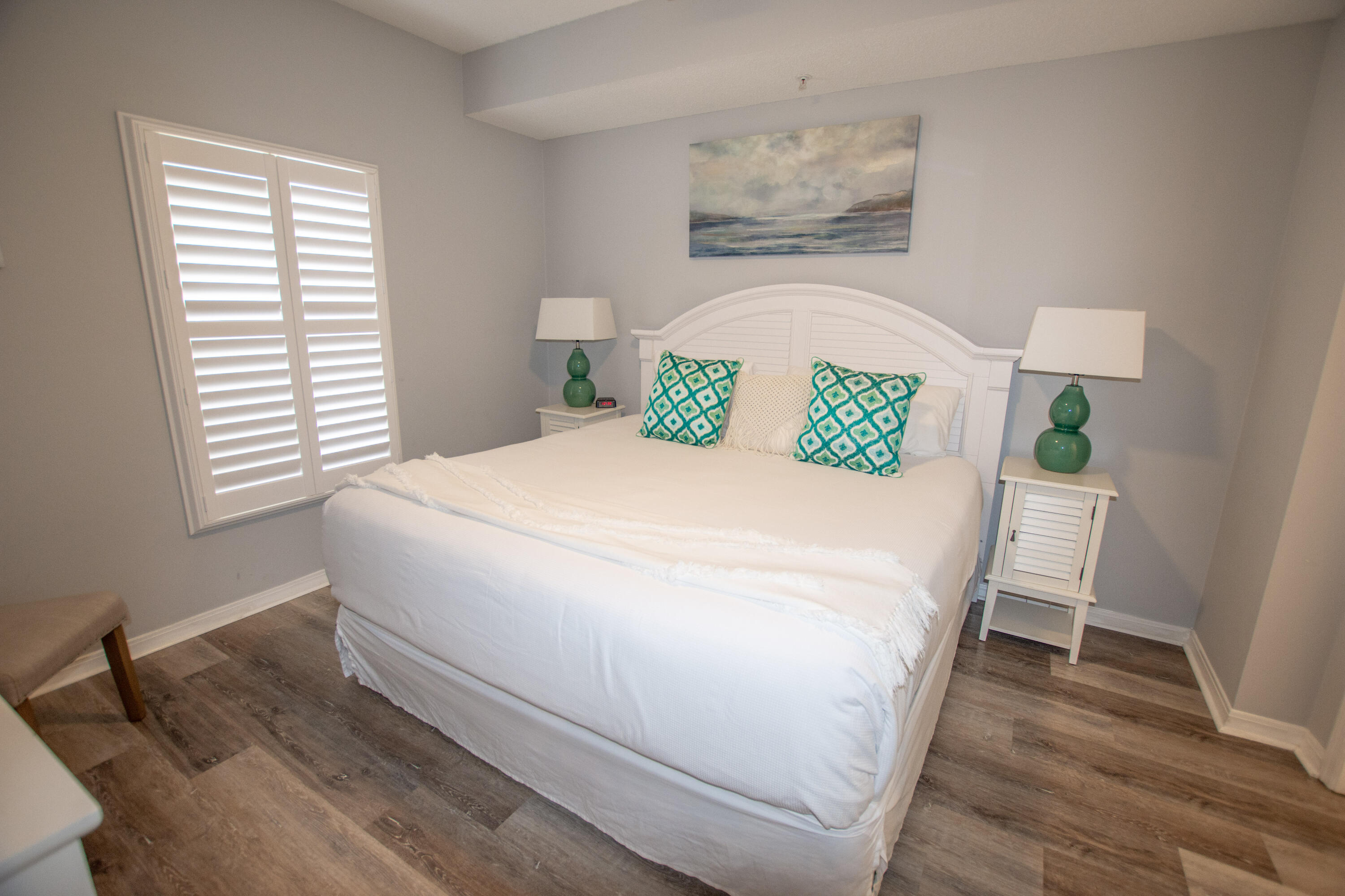 376 Santa Rosa Boulevard, Unit 507 Fort Walton Beach, FL 32548 - Photo 18 of 32 a bedroom with a bed and a window