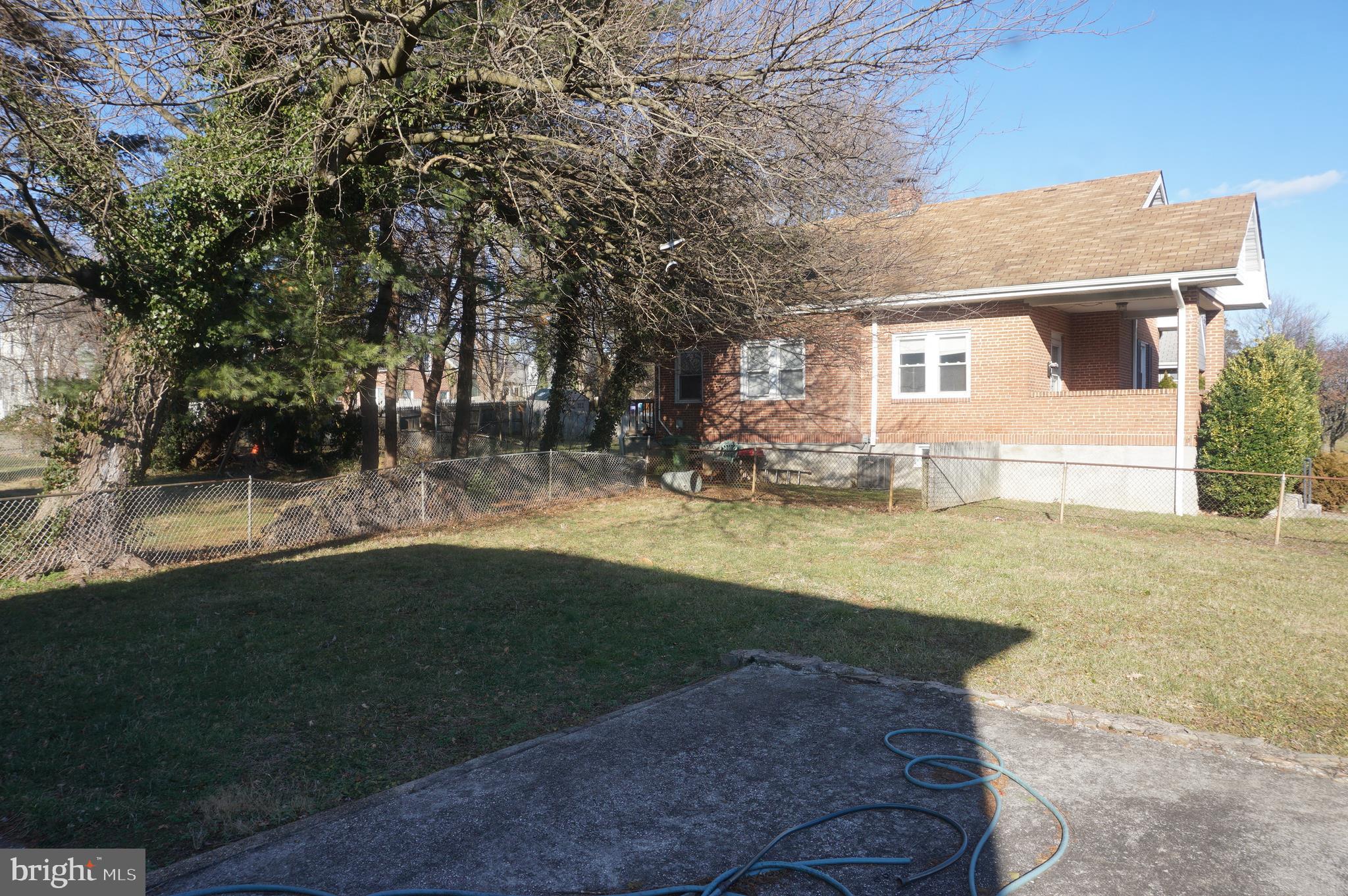 6401 Clearspring Road Baltimore, MD 21212 - Photo 22 of 23 Yard