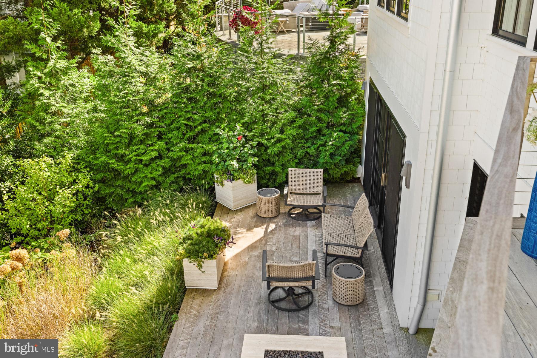 289 State Street, Unit 4 Annapolis, MD 21403 - Photo 35 of 45 View of deck area off guest suite