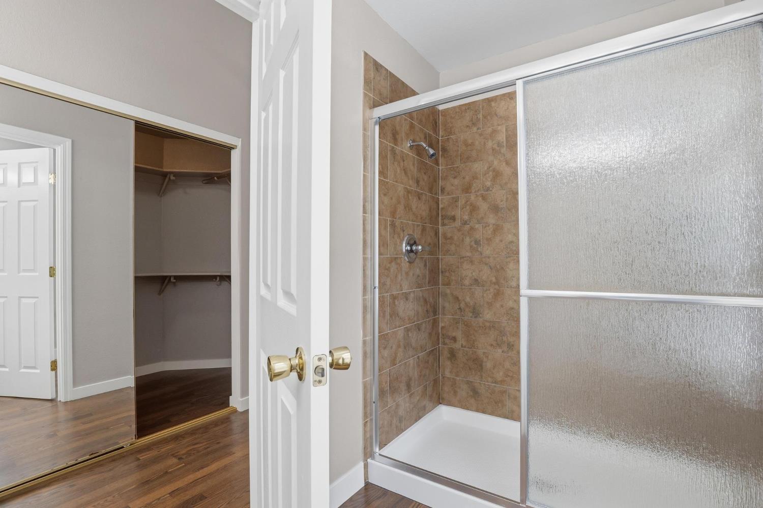 620 Teesdale Road Yuba City, CA 95991 - Photo 36 of 48 Primary Walk-In Shower