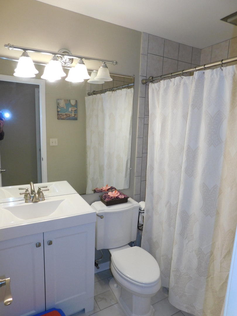 1062 Beechwood Road Buffalo Grove, IL 60089 - Photo 15 of 21