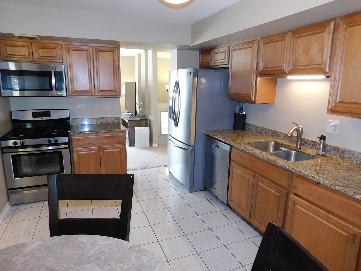 1062 Beechwood Road Buffalo Grove, IL 60089 - Photo 7 of 21