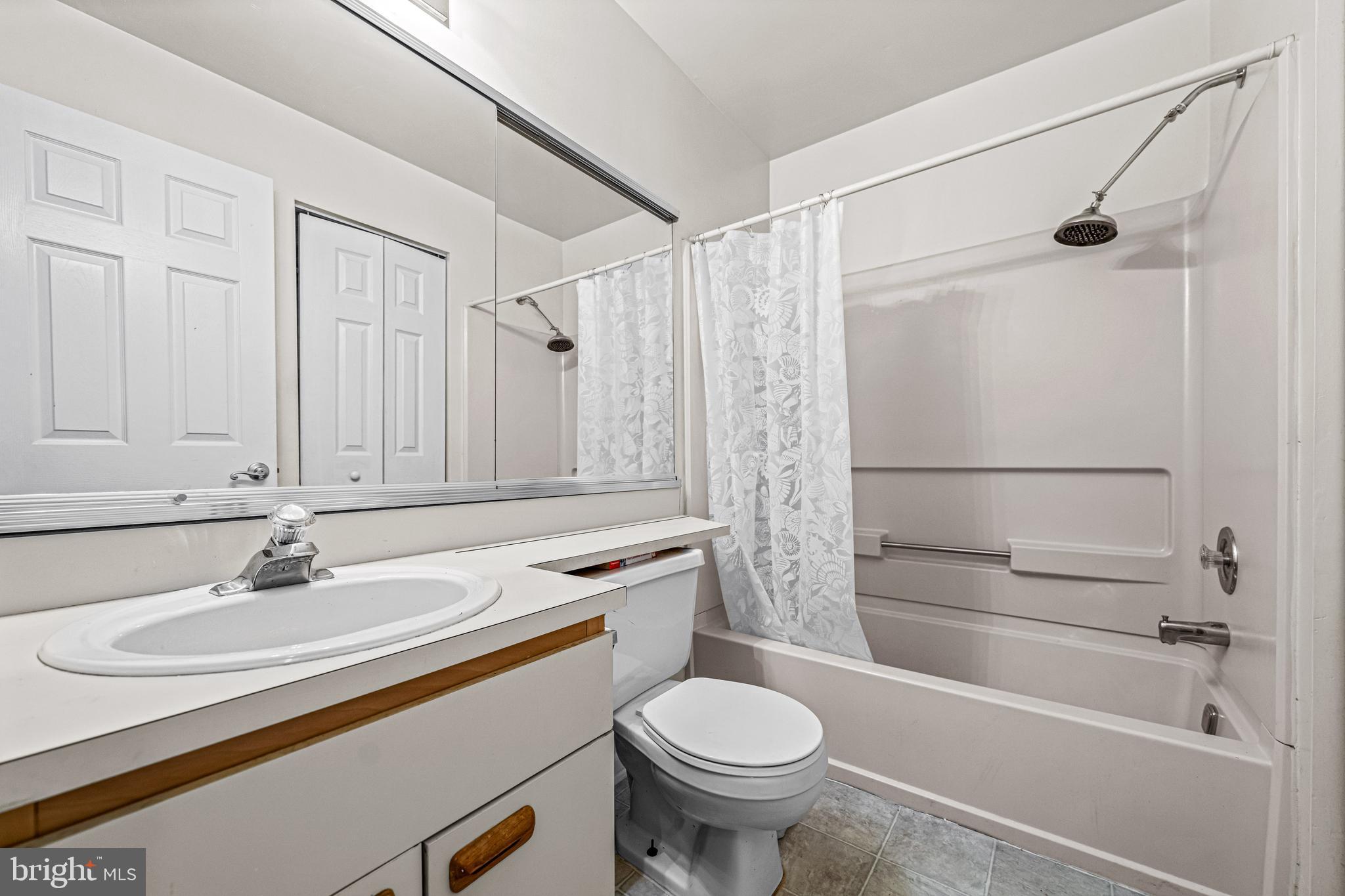 656 Covington Court Sewell, NJ 08080 - Photo 24 of 26 a bathroom with a sink toilet and shower