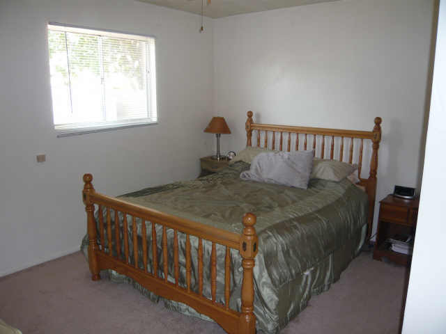 1040 West Elna Rae Street Tempe, AZ 85281 - Photo 4 of 5 Elna Rae Bedroom