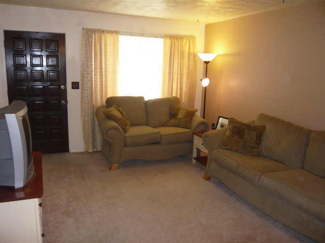 1040 West Elna Rae Street Tempe, AZ 85281 - Photo 5 of 5 Elna Rae Living Room