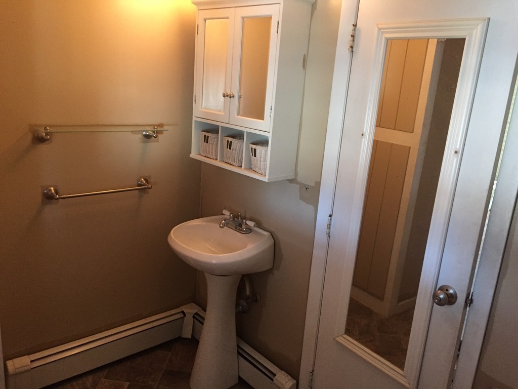 555 Rollstone Road Fitchburg, MA 01420 - Photo 13 of 19 Gallery Image 13
