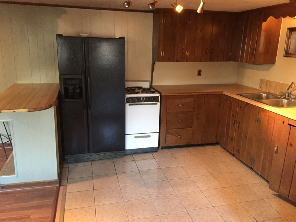 555 Rollstone Road Fitchburg, MA 01420 - Photo 4 of 19 Gallery Image 4