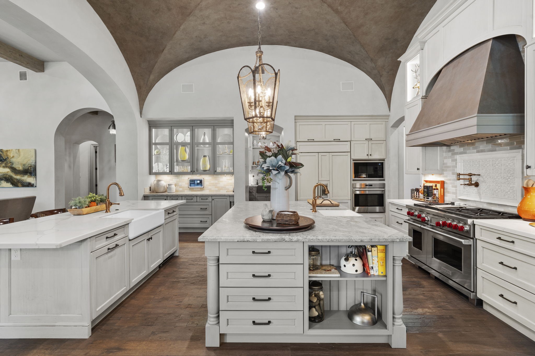 5 Willowcreek Ranch Road Tomball, TX 77377 - Photo 14 of 50 Dual islands that anchor the kitchen beautifully