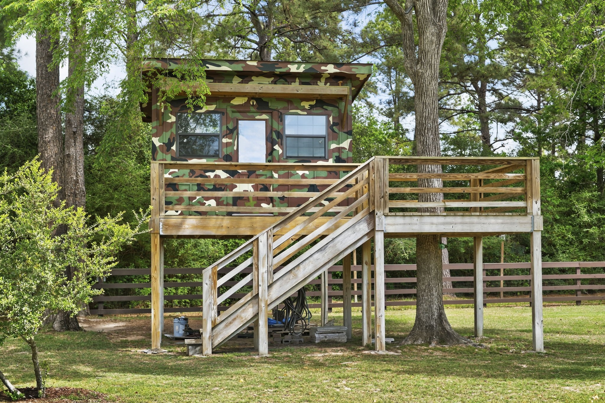 5 Willowcreek Ranch Road Tomball, TX 77377 - Photo 41 of 50 Private treehouse tucked into the landscape