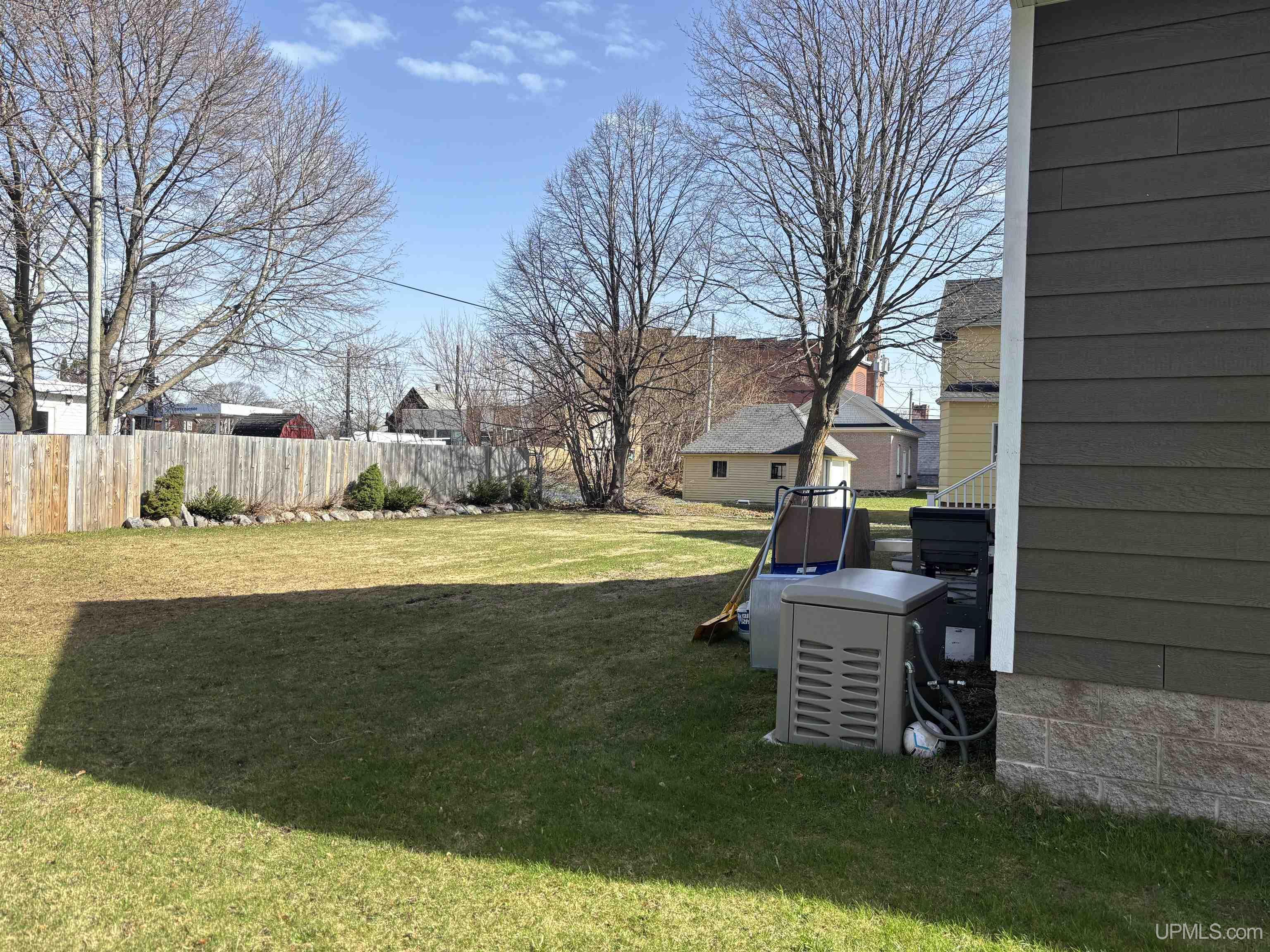 415 Kearsarge Street Calumet, MI 49913 - Photo 24 of 48